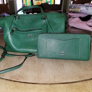 Luck of the Irish Emerald Green Coach Bag/Matching Wallet - great condition.